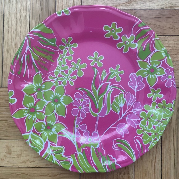 Set of 4 Lilly Pulitzer Plates - Picture 2 of 10